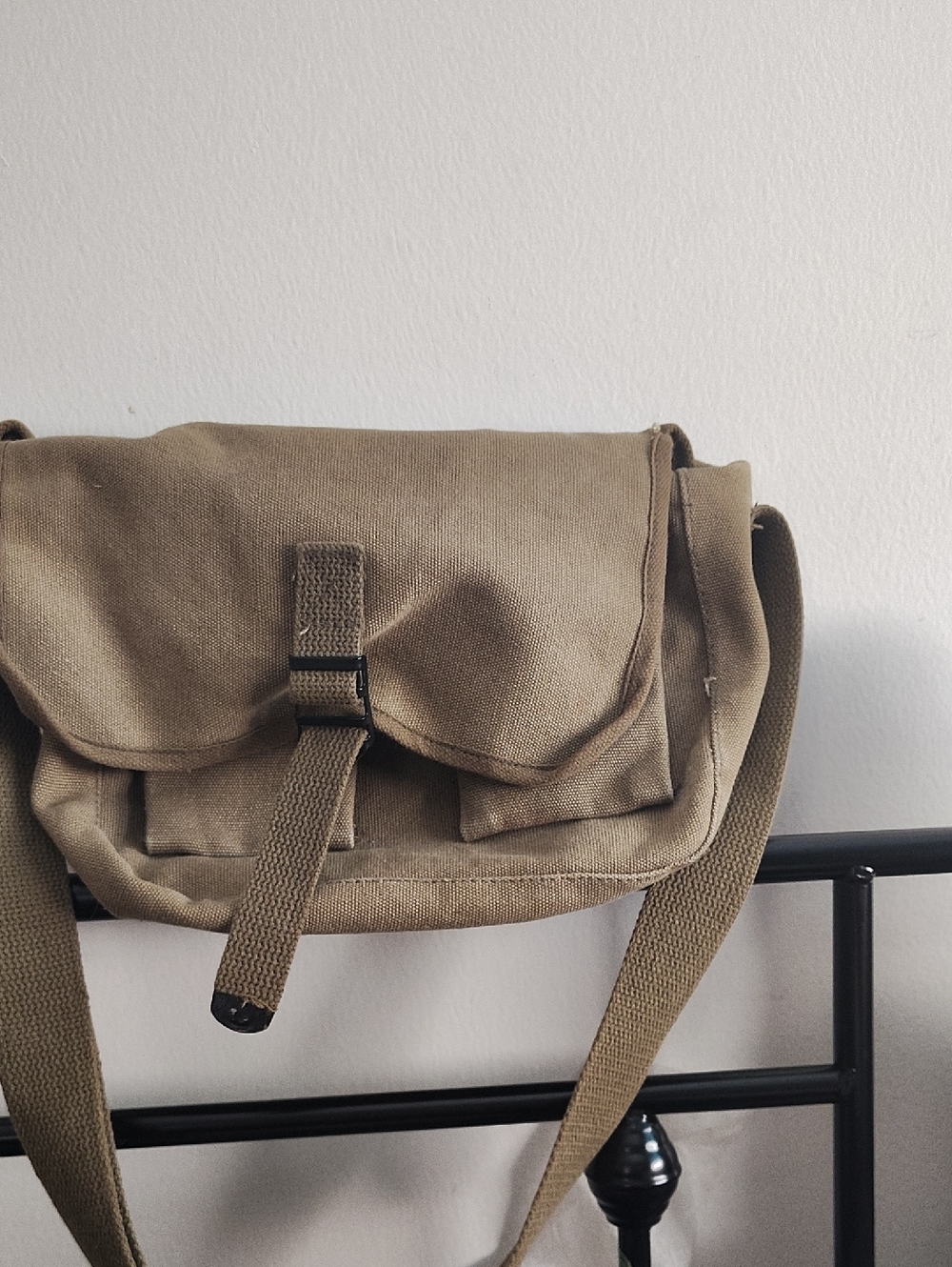 Classic Canvas Messenger Bag in Olive
